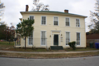 129 Chestnut St, Suffolk, VA 23434 