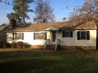 7200 Club Dr, Quinton, VA 23141 