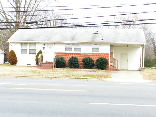 1102 Aberdeen Rd, Hampton, VA 23666 