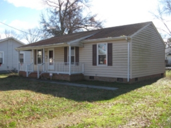 171 Piedmont Ave, Colonial Heights, VA 23834 