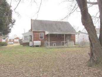 318 Lyons Ave, Colonial Heights, VA 23834 