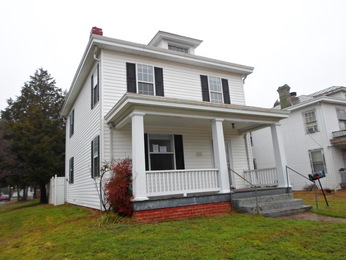 302 Cameron Ave, Colonial Heights, VA 23834 