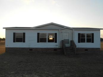 26282 Peters Bridge Rd, Courtland, VA 23837 