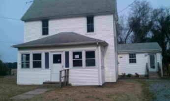 6137 James St, Cape Charles, VA 23310 