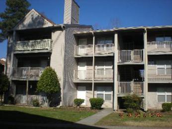 537 Pineland Cir, Newport News, VA 23608 