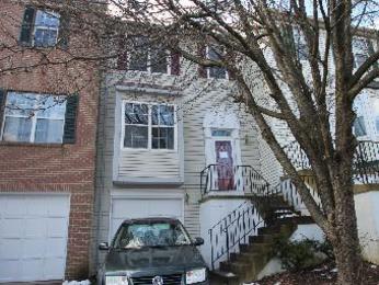 203 Crossing Rd, Fredericksburg, VA 22406 