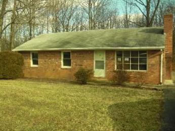 202 Forest Ridge Dr, Vinton, VA 24179 