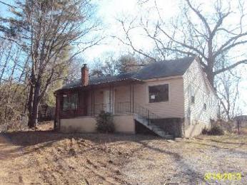 3700 Antietam Dr, Roanoke, VA 24018 