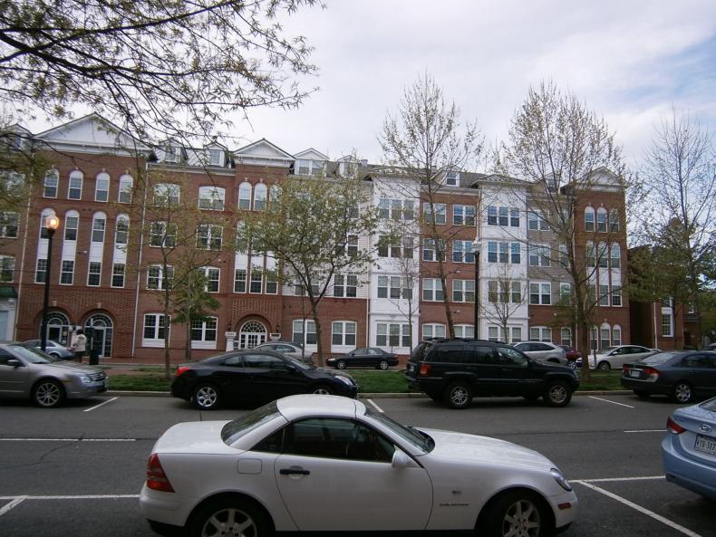 4950 Brenman Park Dr Unit 208, Alexandria, VA 22304 