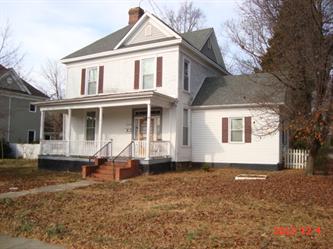 1324 Wilkerson St, South Boston, VA 24592 