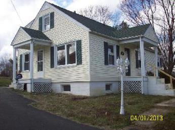 59 Hodge St, Stuarts Draft, VA 24477 