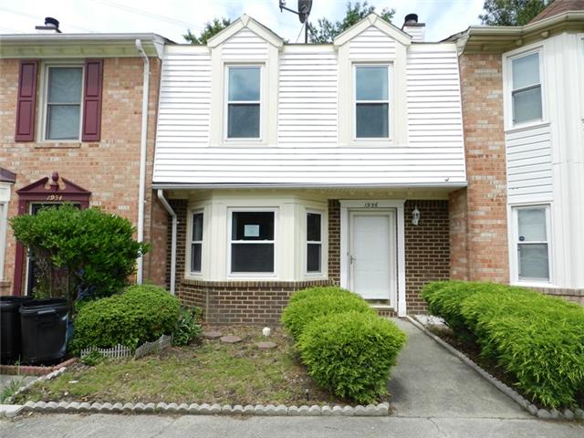 1956 Candlelight Dr, Chesapeake, VA 23325 