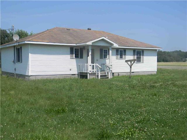 25283 Parksley Rd, Parksley, VA 23421 