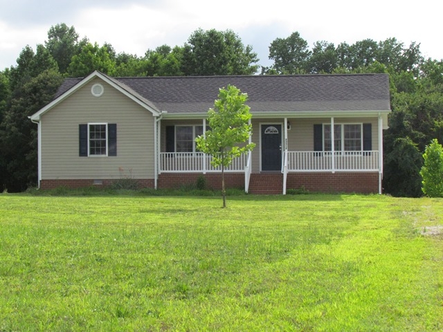 22512 Cabin Point Rd, Disputanta, VA 23842 