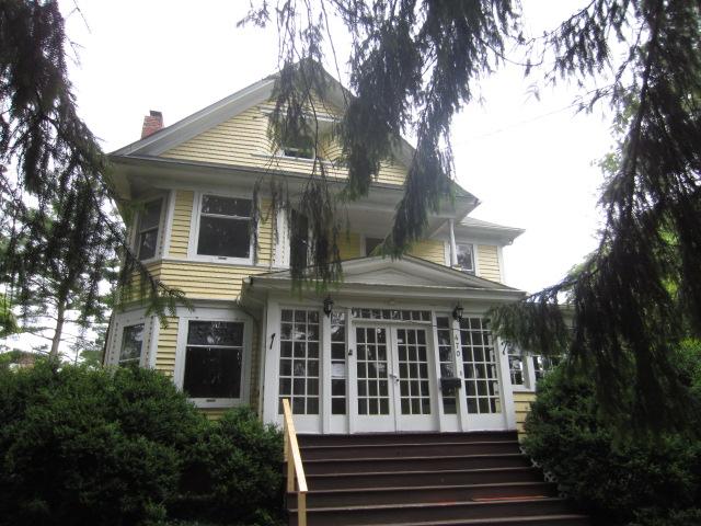 470 Montgomery St, Christiansburg, VA 24073 