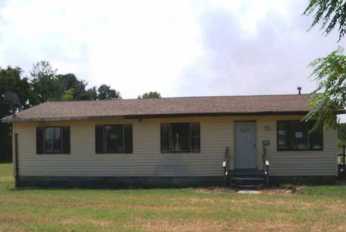 8268 Treherneville Dr, Birdsnest, VA 23307 