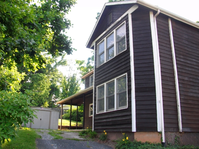 28 Terry St, Staunton, VA 24401 