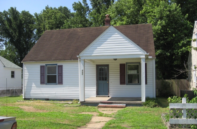 207 Defense Ave, Sandston, VA 23150 