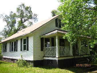 22 6th St SW, Pulaski, VA 24301 