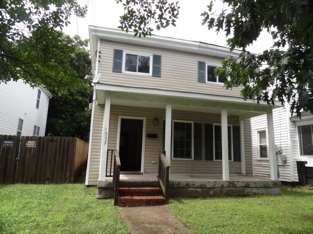 1237 28th St, Newport News, VA 23607 
