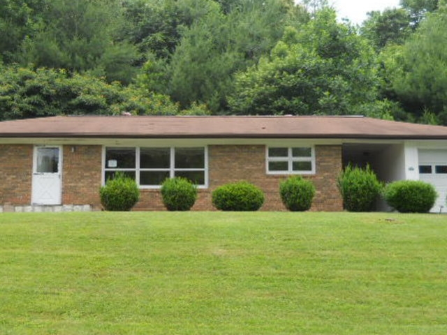 286 Fill Street, Pounding Mill, VA 24637 