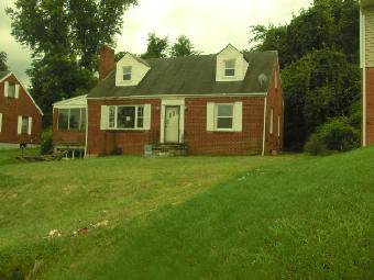 2644 Springhill Dr, Roanoke, VA 24017 