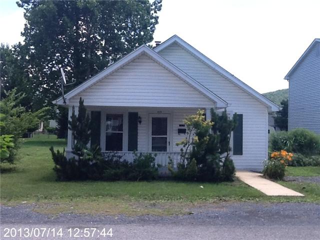 424 Market Ave, Waynesboro, VA 22980 