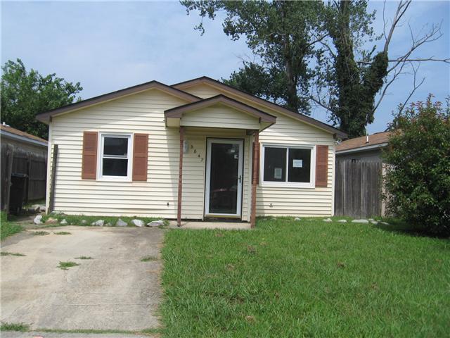 3847 Peach Orchard Cir, Portsmouth, VA 23703 