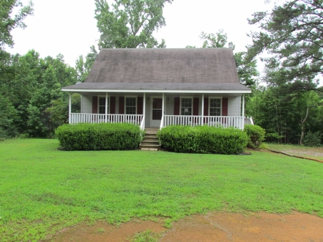 405 Hammack Road, Gasburg, VA 23857 