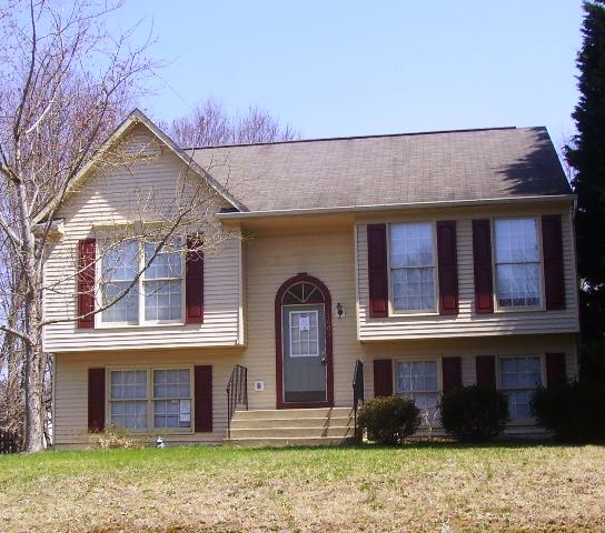 11603 Hampstead Dr, Fredericksburg, VA 22407 