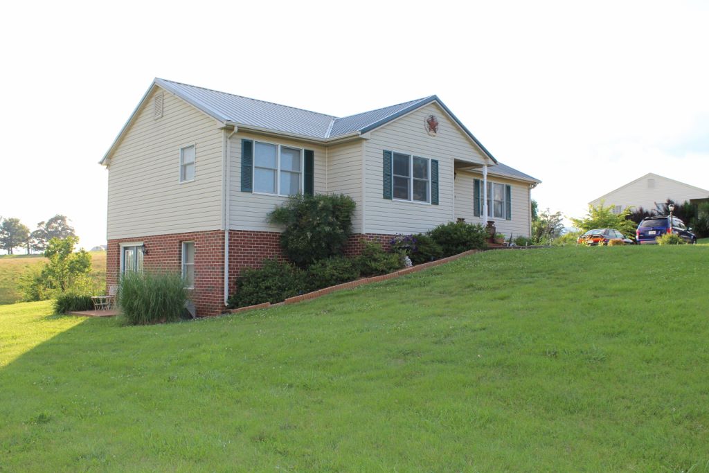 2028 Big Island Hwy, Bedford, VA 24523 