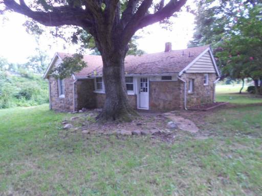 4066 Daugherty Rd, Salem, VA 24153 