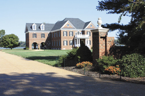 8473 Baileys Wharf Road, Gloucester, VA 23061 