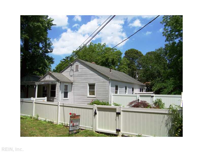 202 RIDGEWELL CIR, Norfolk, VA 23503 