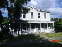 313 E Carolina Ave, Crewe, VA 23930 