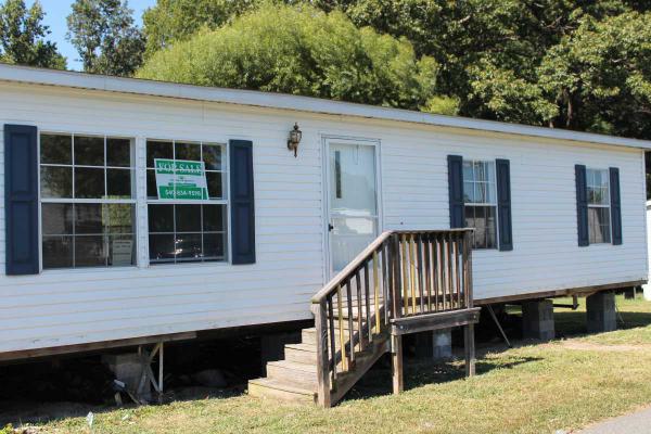 17121 Young Street, Woodford, VA 22580 