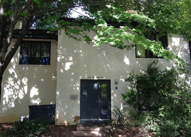 2001 Sarazen Pl, Reston, VA 20191 