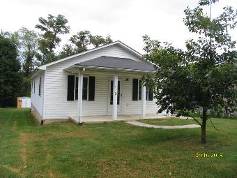 21 Bartley St, Staunton, VA 24401 