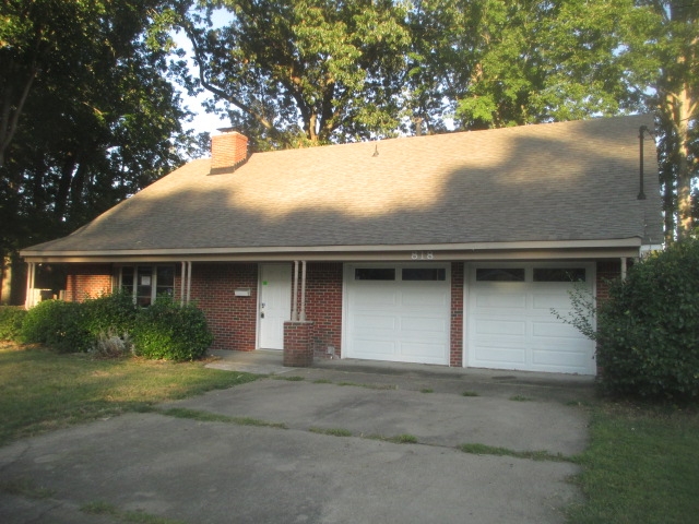 818 Roberto Drive, Newport News, VA 23601 