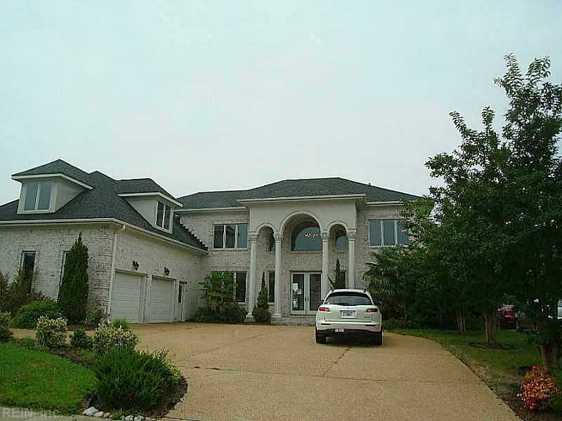 Estates Ln, Portsmouth, VA 23703 