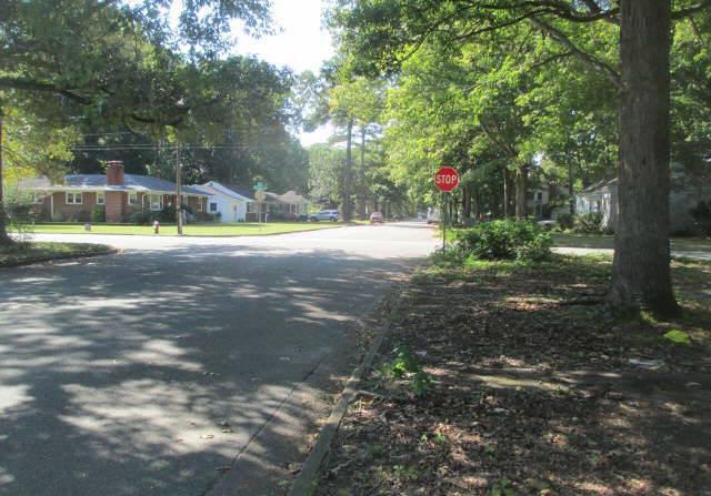 24 Green Oaks Rd, Newport News, VA 23601 