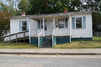 207 N 3rd Ave, Hopewell, VA 23860 