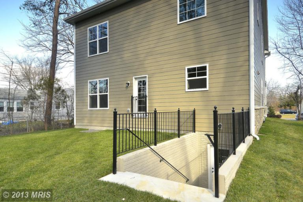 2404 CEDAR LANE, Vienna, VA 22180 