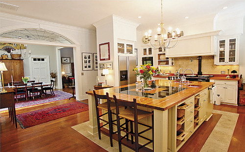 14 E. Beverley Street, Staunton, VA 24401 