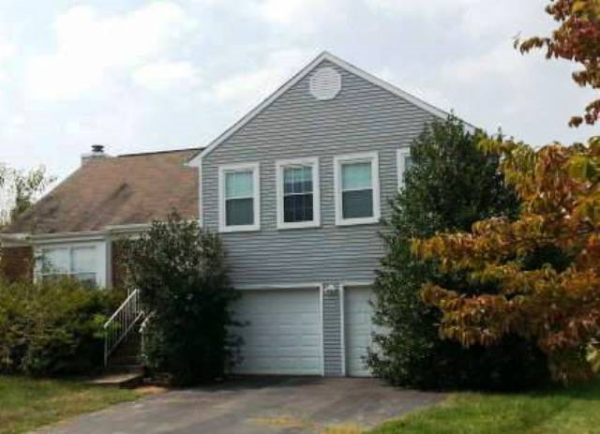 10210 Racquet Circle, Manassas, VA 20110 