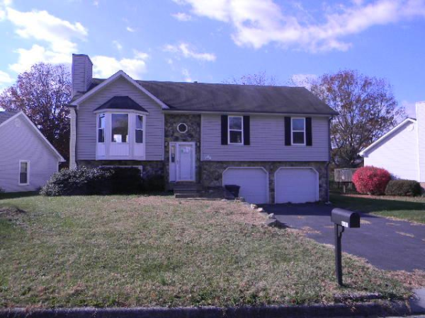 4641 Trevino Dr NE, Roanoke, VA 24019 