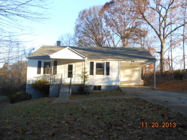 205 Camdon Dr, Ridgeway, VA 24148 