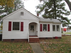 5811 Greenway Ave, Newport News, VA 23605 