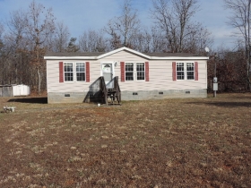 713 Railroad Ln, Appomattox, VA 24522 