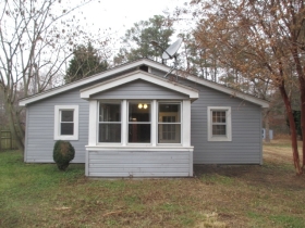 8064 Adams Creek Rd, Gloucester, VA 23061 